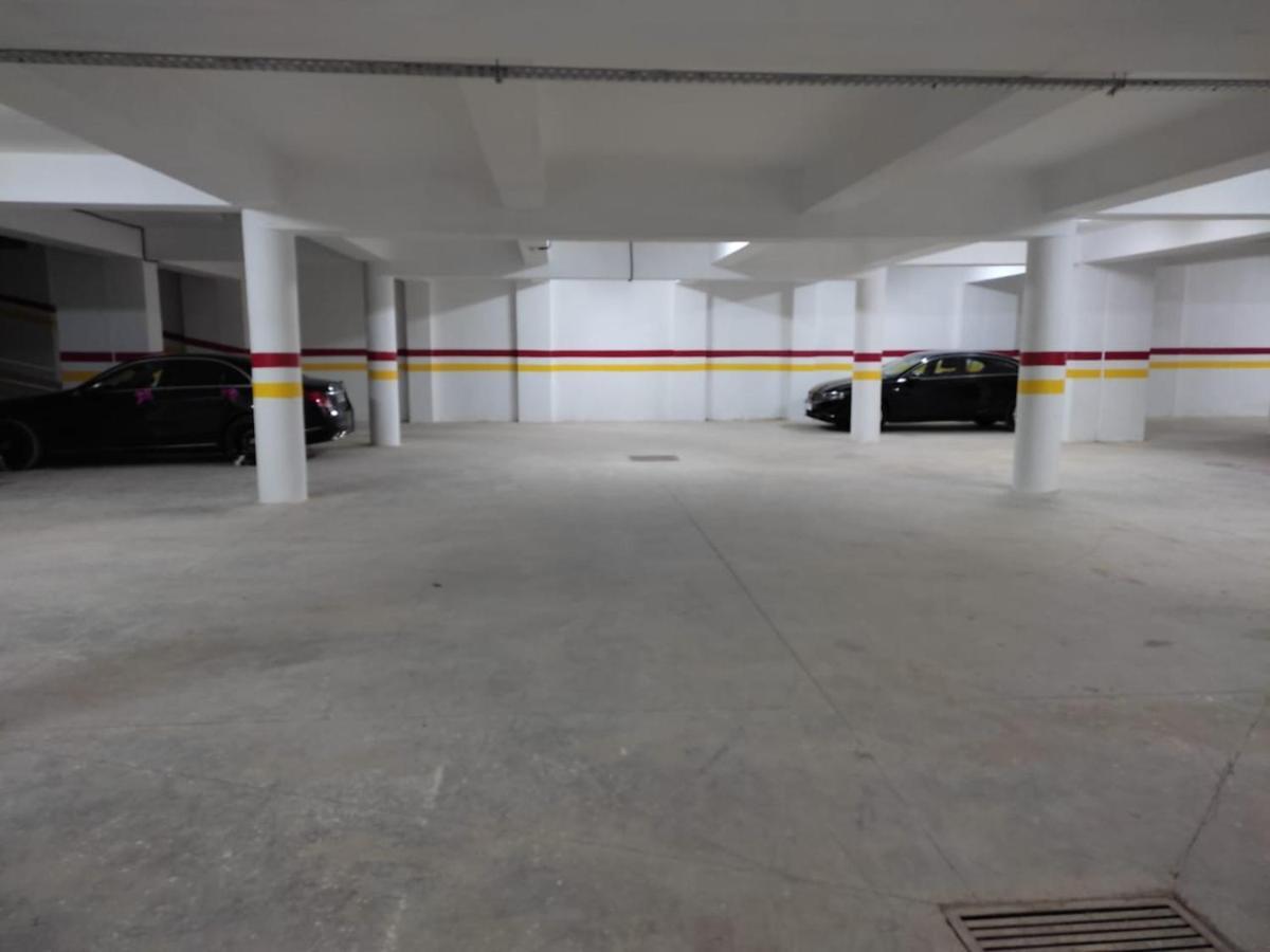 Superbe Appartement bien équipé au centre de la ville d'Uchda  Exterior foto